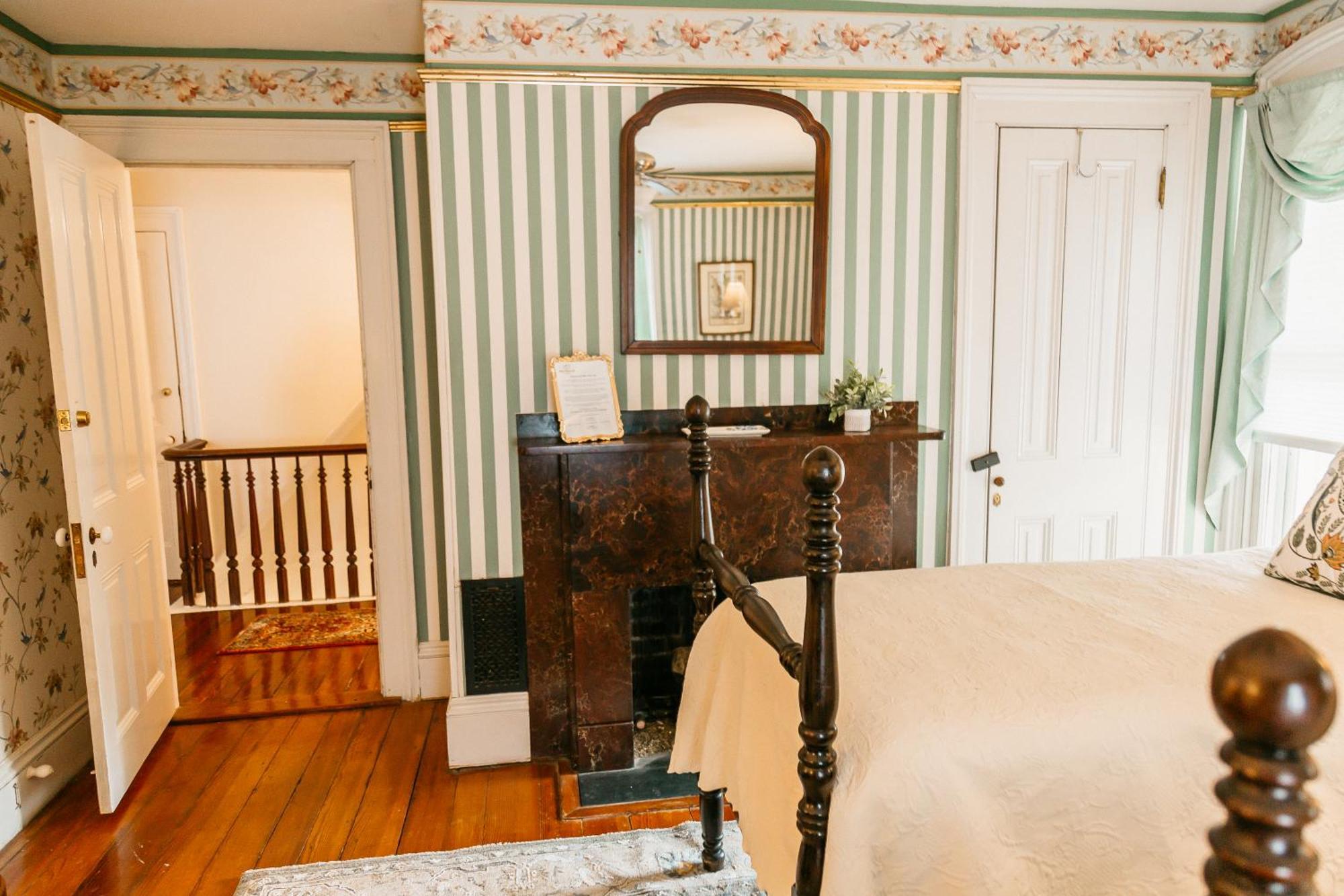 River House Inn Snow Hill Экстерьер фото